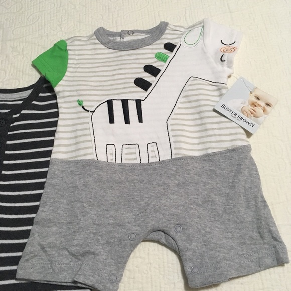 0-3m (4/$20) Grey/White Rompers - Picture 2 of 10